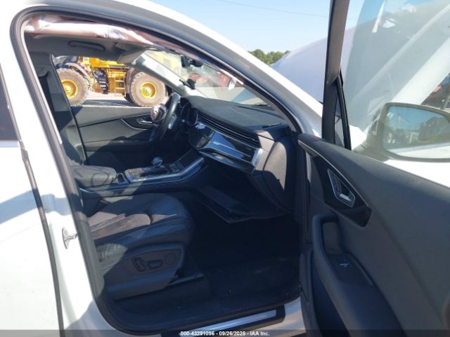 2020 AUDI Q7 WA1LXAF77LD002743 Photo 4