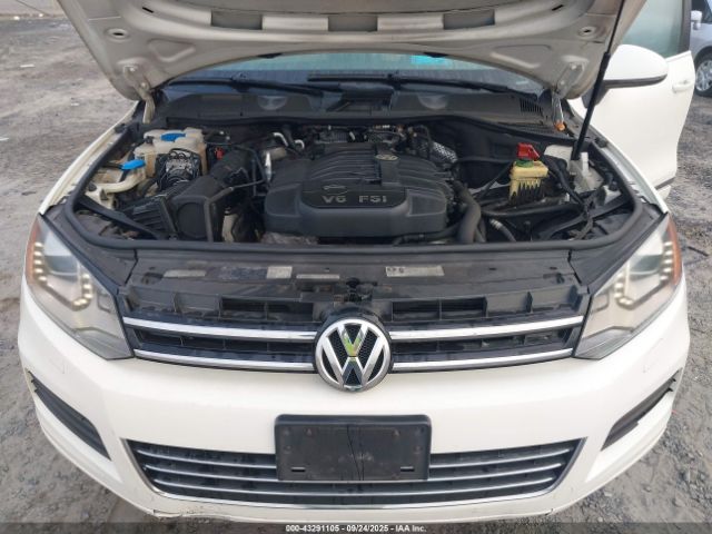 2011 VOLKSWAGEN TOUAREG WVGFF9BPXBD005639 Photo 9