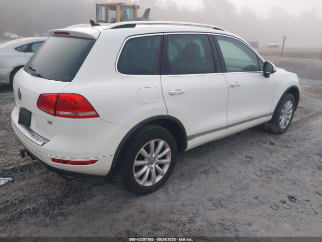 2011 VOLKSWAGEN TOUAREG WVGFF9BPXBD005639 Photo 3