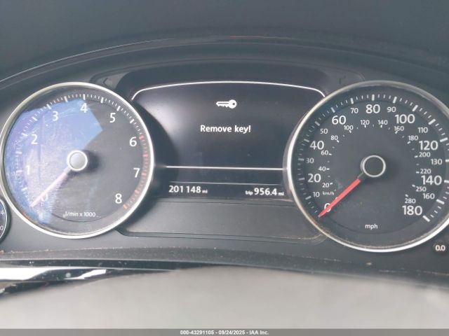 2011 VOLKSWAGEN TOUAREG WVGFF9BPXBD005639 Photo 6