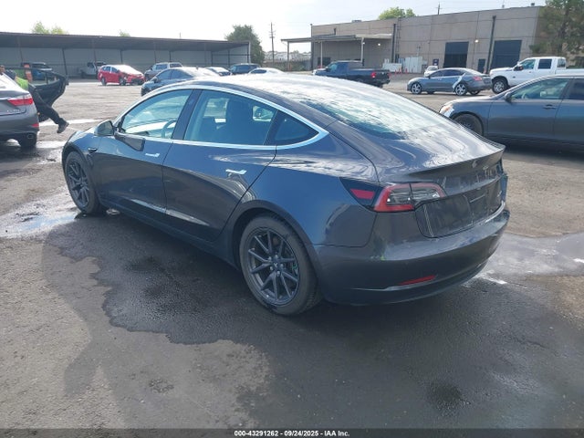 5YJ3E1EB4JF114097 Tesla MODEL 3