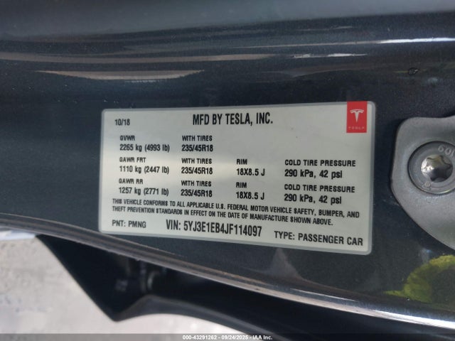 5YJ3E1EB4JF114097 Tesla MODEL 3