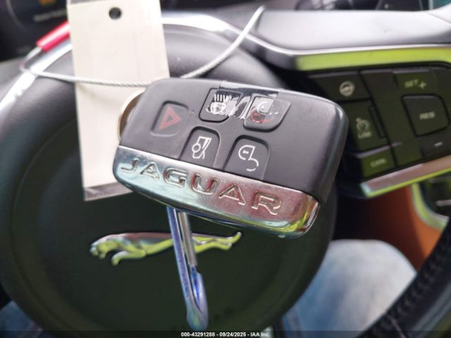 2018 JAGUAR XE SAJAH4EV4JCP17110 Photo 10