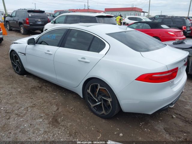 2018 JAGUAR XE SAJAH4EV4JCP17110 Photo 2