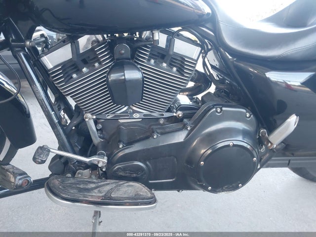 1HD1KBM13GB658180 Harley-Davidson 2016