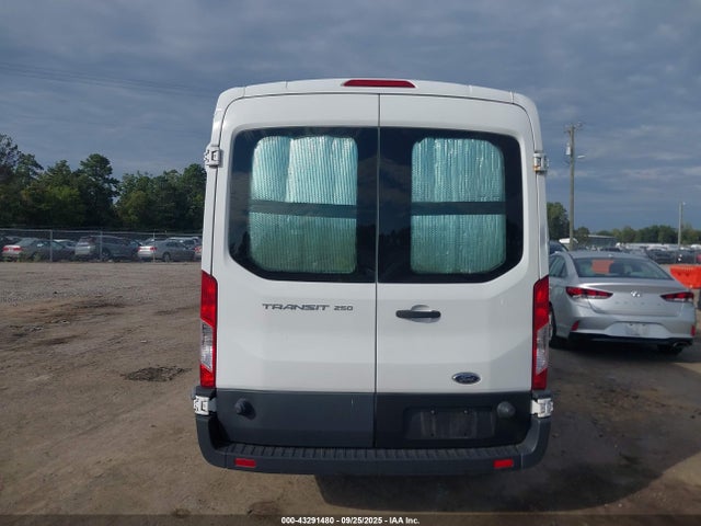 Ford 2015 2015 1FTNR2CM8FKA04185 Image 16