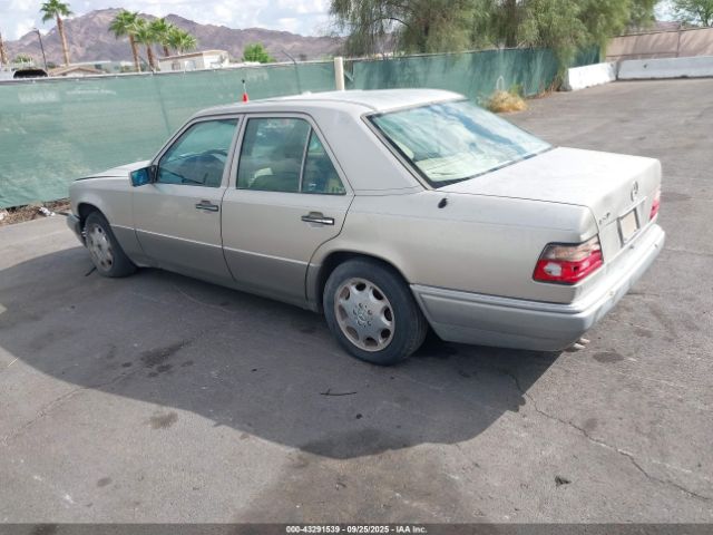 1994 MERCEDES-BENZ E WDBEA32E1RC086524 Photo 2