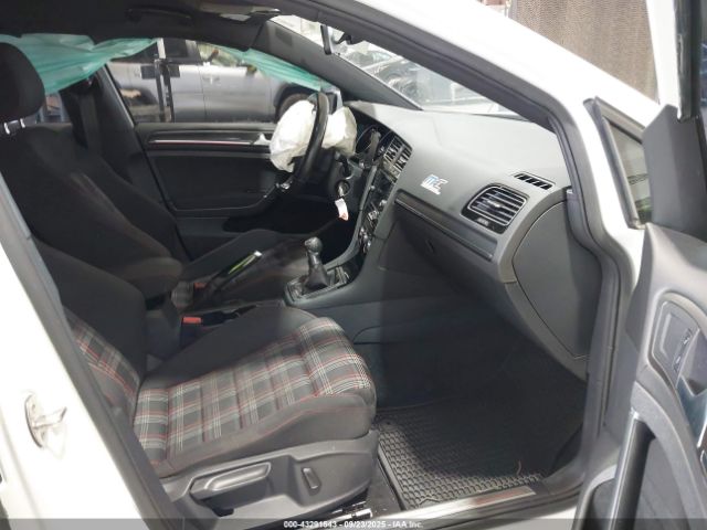 2019 VOLKSWAGEN GOLF GTI 3VW5T7AU5KM000516 Photo 4