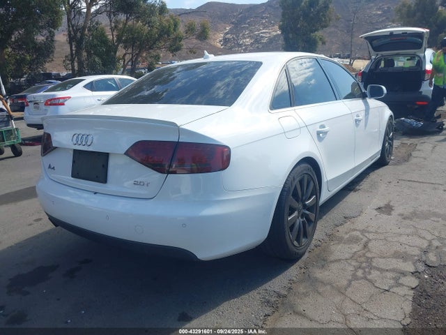 2011 AUDI A4 WAUEFAFLXBN038401 Photo 3