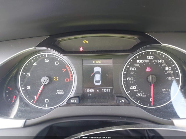 2011 AUDI A4 WAUEFAFLXBN038401 Photo 6
