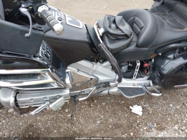 2010 HONDA GL1800 1HFSC47H2AA901987 Photo 8