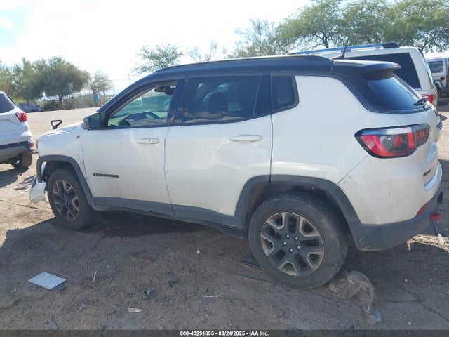 3C4NJDDB8JT307538 Jeep Compass Trailhawk 4x4