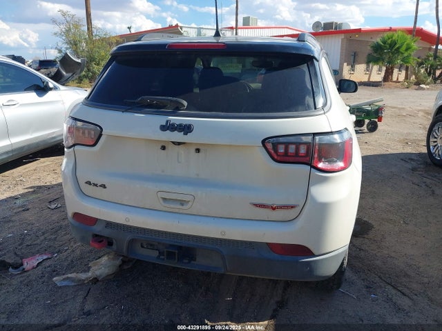 3C4NJDDB8JT307538 Jeep Compass Trailhawk 4x4