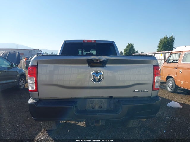 3C6UR5CL4KG551967 RAM 2019