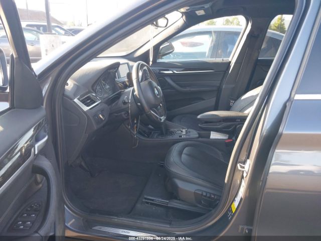 2017 BMW X1 WBXHT3Z32H4A56816 Photo 4