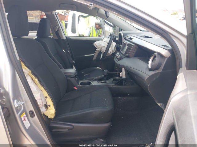 2T3ZFREV7GW302261 Toyota 2ar-fe