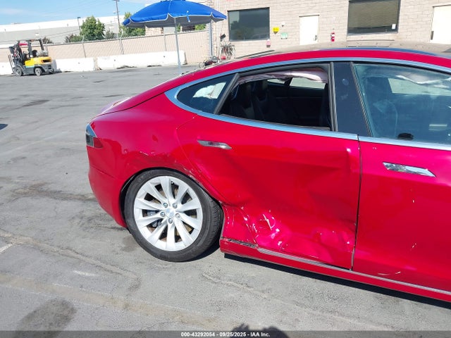 2018 TESLA MODEL S 5YJSA1E21JF257709 Photo 5