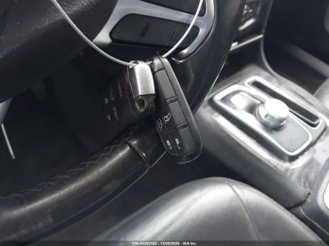 2016 CHRYSLER 300 2C3CCAAG7GH141793 Photo 10