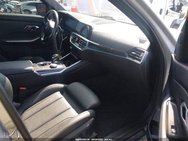 WBA5R1C55KAK10208 BMW 330I