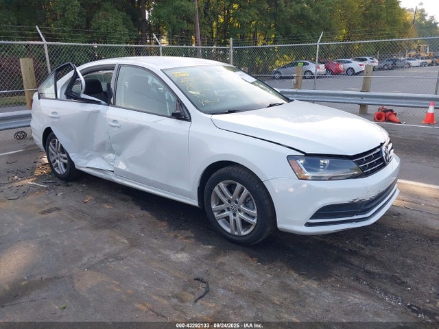 2018 VOLKSWAGEN JETTA 3VW2B7AJ3JM252047