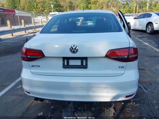 Продаж на аукціоні авто 2018 Volkswagen Jetta 1.4t S, vin: 3VW2B7AJ3JM252047, номер лоту: 43292133