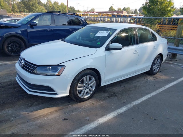 2018 VOLKSWAGEN JETTA 3VW2B7AJ3JM252047 Photo 1