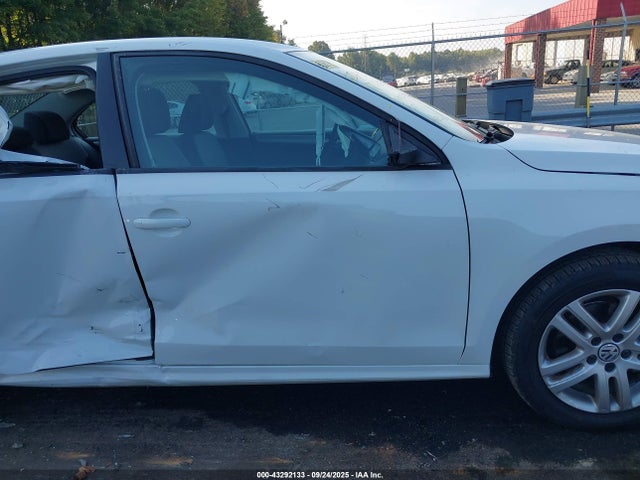 2018 VOLKSWAGEN JETTA 3VW2B7AJ3JM252047 Photo 5