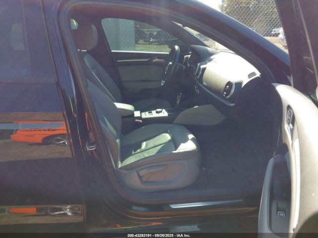 2018 AUDI A3 WAUAUGFF0J1023235 Photo 4