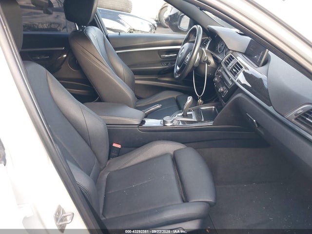 WBA8E1C34HA158537 BMW 2017