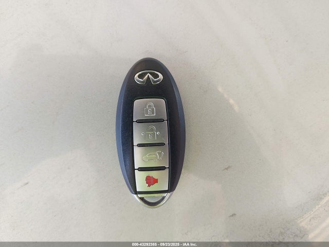 Infiniti 2015 2015 JN8CS1MW2FM483542 Image 11