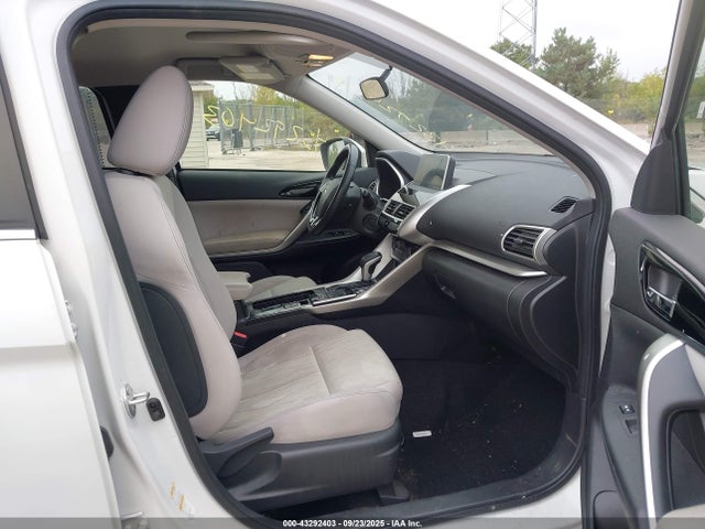 2019 MITSUBISHI ECLIPSE CROSS JA4AT5AA0KZ000735 Photo 4