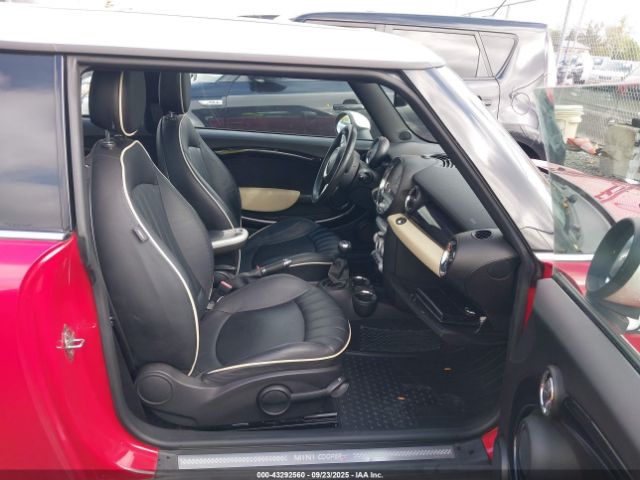 2008 MINI COOPER S WMWMF73528TT89621 Photo 4