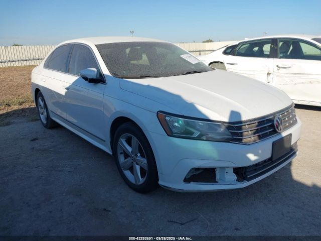 2017 VOLKSWAGEN PASSAT 1VWAT7A37HC084127