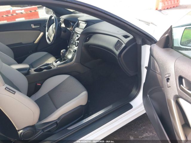 2015 HYUNDAI GENESIS KMHHU6KJ8FU123753 Photo 4