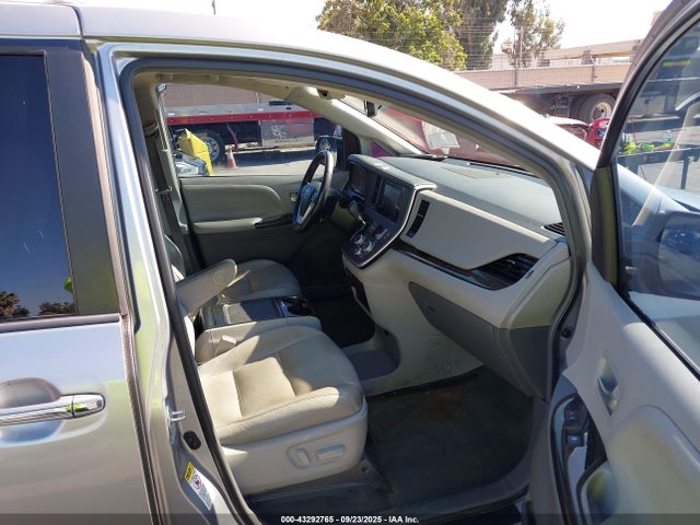 5TDYZ3DC3HS797383 Toyota 2gr-fks