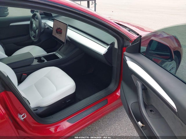 2023 TESLA MODEL 3 5YJ3E1EA0PF425669 Photo 4