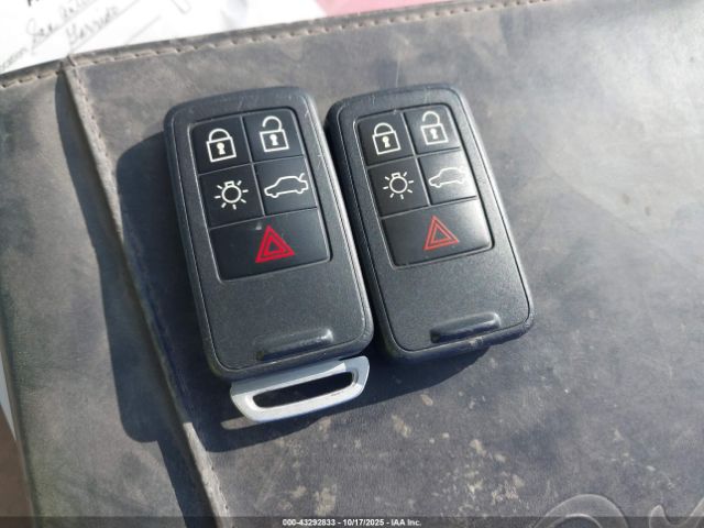 2017 VOLVO S60 YV126MFL7H2420929 Photo 10