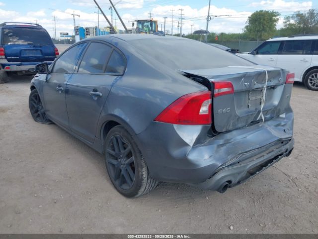 2017 VOLVO S60 YV126MFL7H2420929 Photo 2