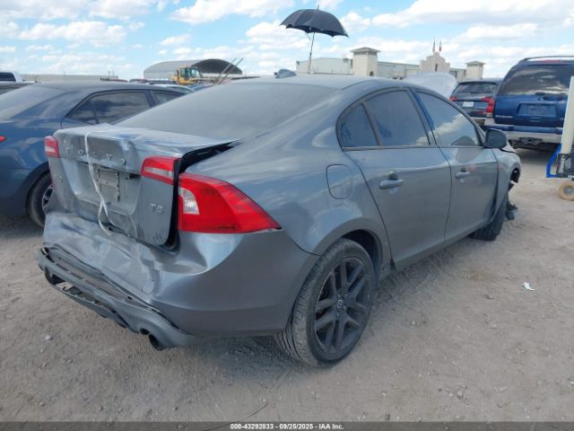 2017 VOLVO S60 YV126MFL7H2420929 Photo 3