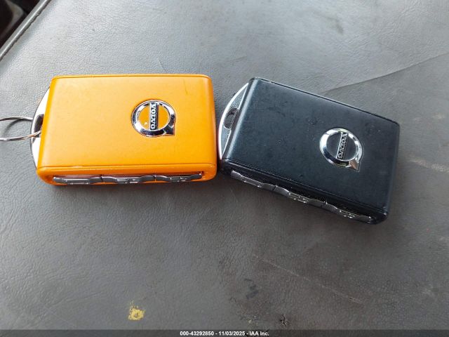 2022 VOLVO XC60 YV4L12RL1N1002583 Photo 10