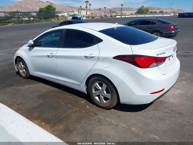 Hyundai dohc mpi nu 2015 5NPDH4AE4FH605338 Image 3