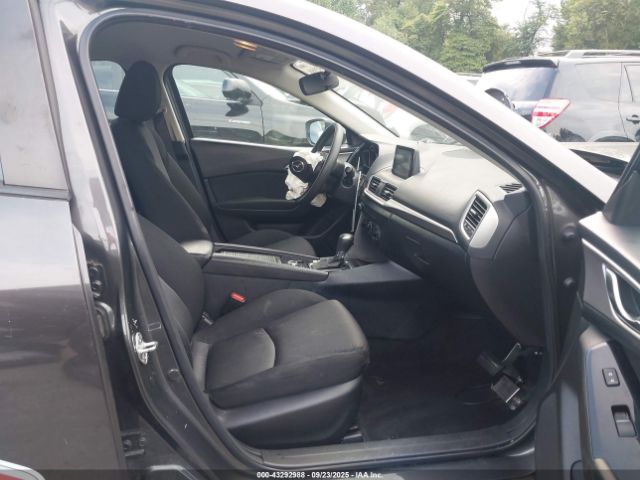 2018 MAZDA MAZDA3 3MZBN1K73JM265856 Photo 4
