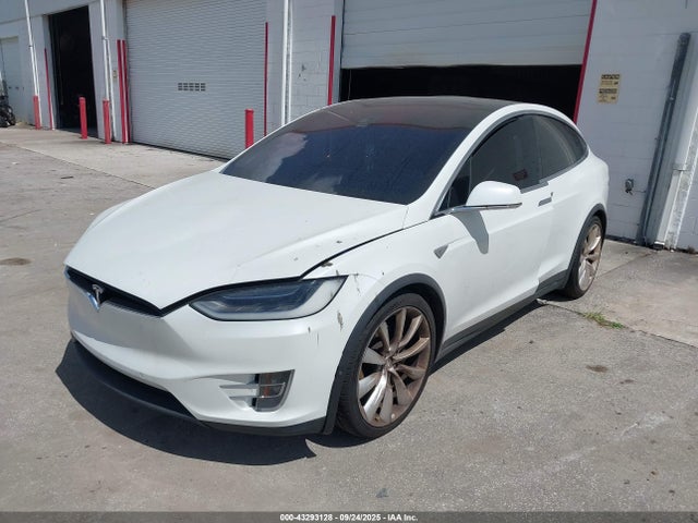 2016 TESLA MODEL X 5YJXCBE26GF007090 Photo 1