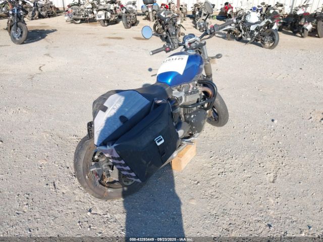 2022 TRIUMPH MOTORCYCLE STREET TWIN SMTD31G70NTAV9349 Photo 3