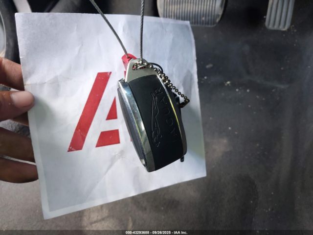 2011 JAGUAR XF SAJWA0HE2BMR94249 Photo 10