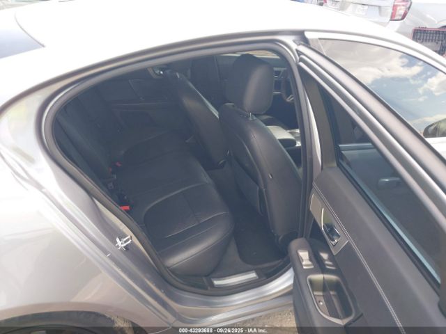 2011 JAGUAR XF SAJWA0HE2BMR94249 Photo 7