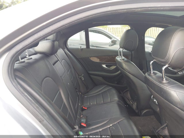 2015 Mercedes-benz C 300 Sport 4matic მანქანა იყიდება აუქციონზე, vin: 55SWF4KB1FU022063, აუქციონის ნომერი: 43293718