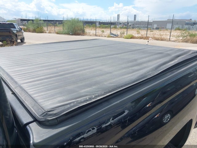 3GCUKREC2HG197084 Chevrolet Silverado 1500 1lt