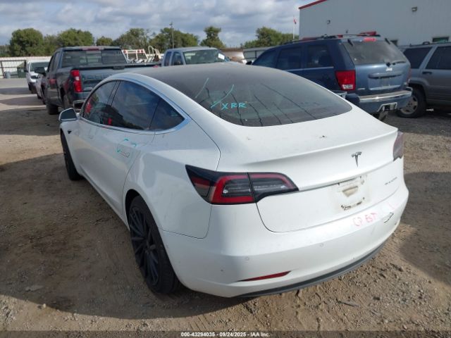 2018 TESLA MODEL 3 5YJ3E1EB3JF121946 Photo 2