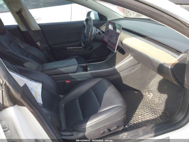 2018 TESLA MODEL 3 5YJ3E1EB3JF121946 Photo 4